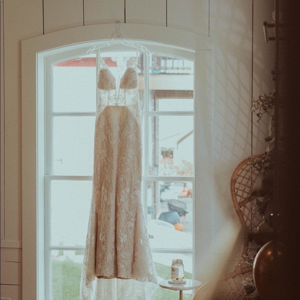 Gorgeous Martina Liana 1181 Wedding Dress in Ivory.